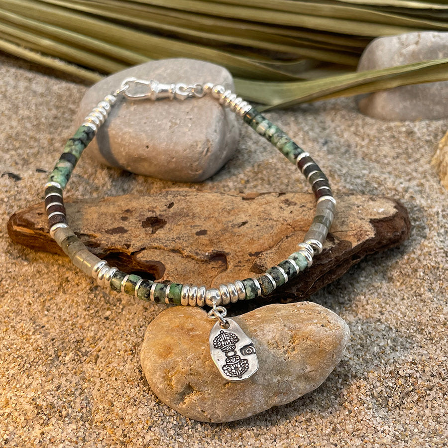 NAZARÉ BRACELET SURFEUR EN PERLES HEISHI AVEC INTERCALAIRES ET FERMOIR EN ARGENT 925