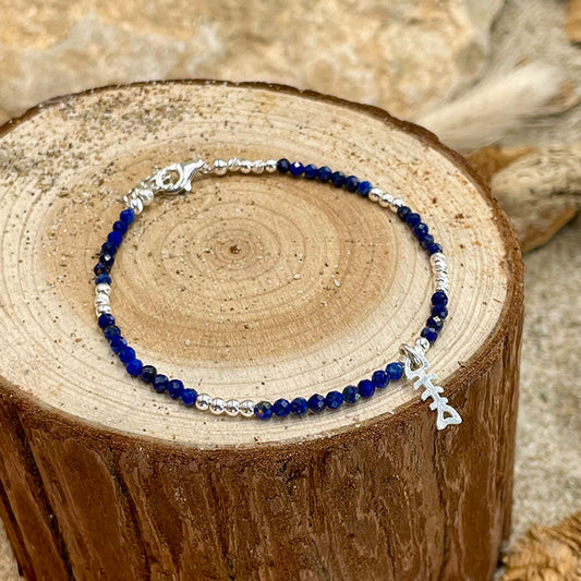 DARK OCEAN BRACELET EN PERLES DE LAPIS LAZULI ET PENDENTIF POISSON EN ARGENT 925