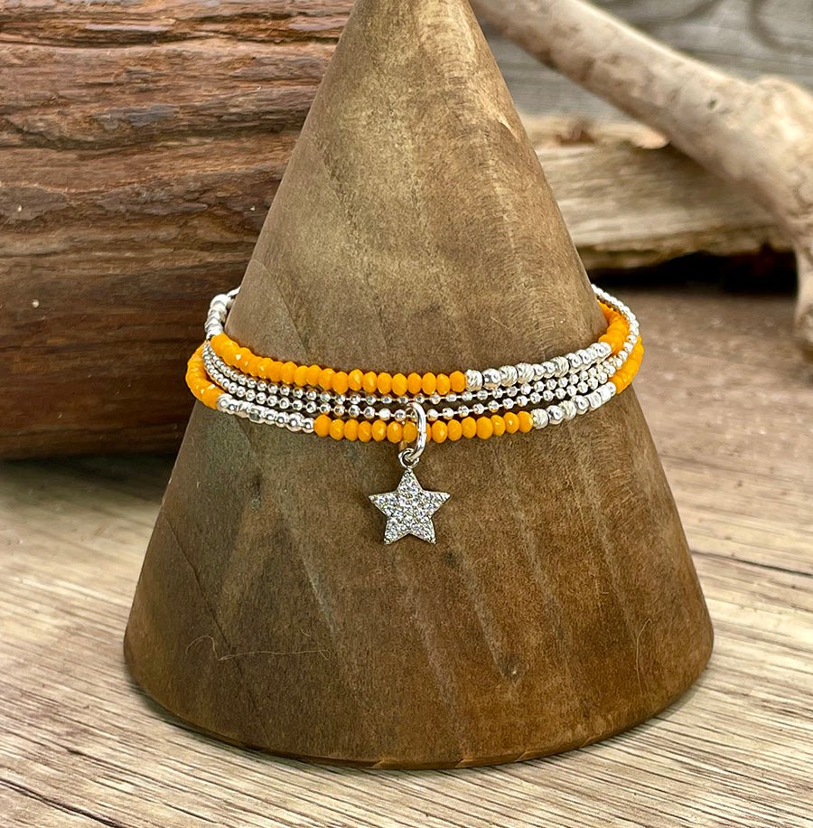 ALABAMA SLAMMER BRACELET MULTI - RANGS EN PERLES DE CORAIL BAMBOU ORANGE ET PENDENTIF ÉTOILE À CINQ BRANCHES PAVÉ DE ZIRCONS EN ARGENT 925 – bijoux fait main en argent 925 | Pitch & Néo