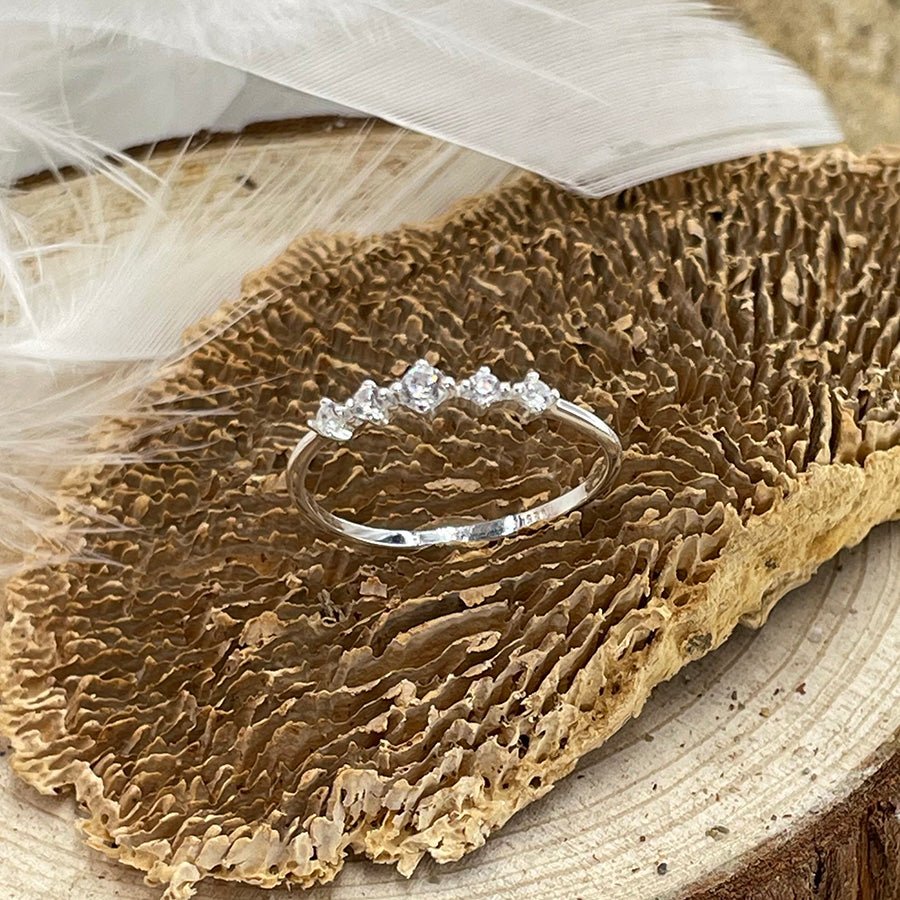 Bague femme en argent 925 – AFFAIR TO DAZZLE, anneau fin & zircons triangles façon diamant – bijoux fait main en argent 925 | Pitch & Néo