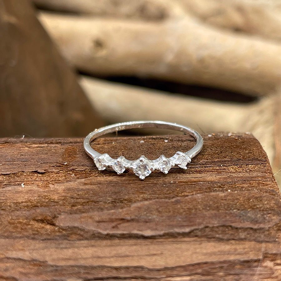 Bague femme en argent 925 – AFFAIR TO DAZZLE, anneau fin & zircons triangles façon diamant – bijoux fait main en argent 925 | Pitch & Néo