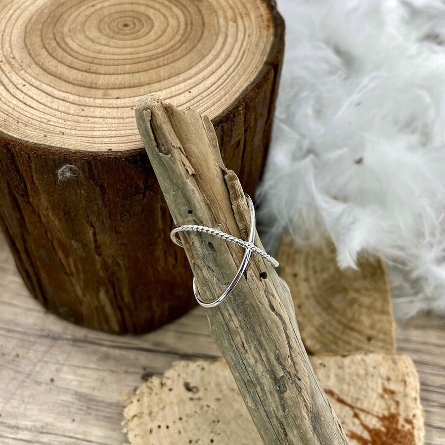 Bague femme en argent 925 – CROSS ME IF YOU CAN, croisée lisse & facettée réglable – bijoux fait main en argent 925 | Pitch & Néo