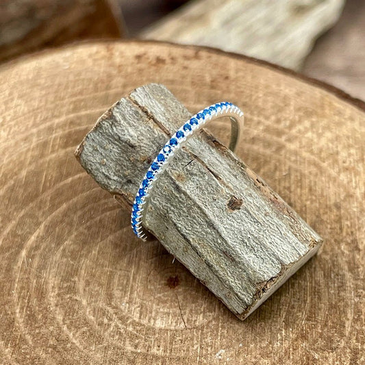 Bague femme en argent 925 – SELECT SAPPHIRE CLUB, fine & pavée de zircons façon saphir – bijoux fait main en argent 925 | Pitch & Néo