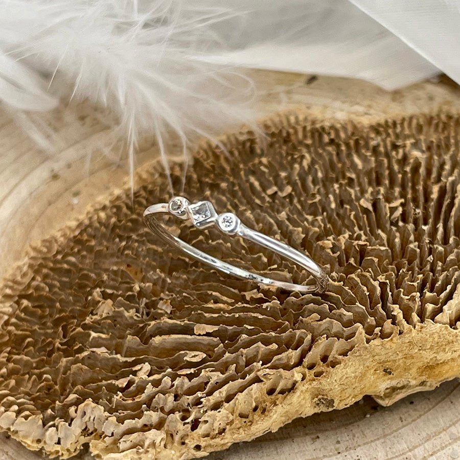 Bague femme en argent 925 – TRIPLE CRUSH, SWEETHEART, zircons façon diamant losange & ronds – bijoux fait main en argent 925 | Pitch & Néo