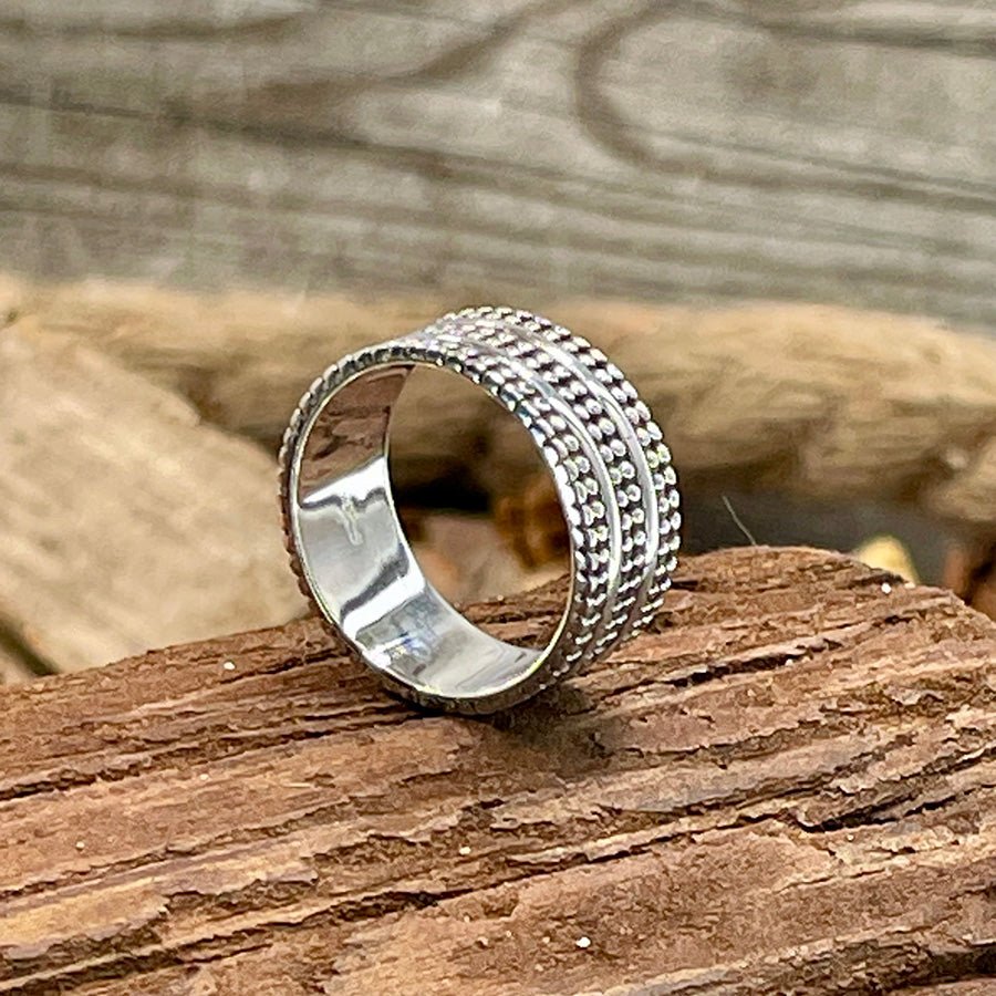 Bague femme OWN ME, GLITTER BRAT – large en argent 925, texture perlée et bords sculptés – bijoux fait main en argent 925 | Pitch & Néo