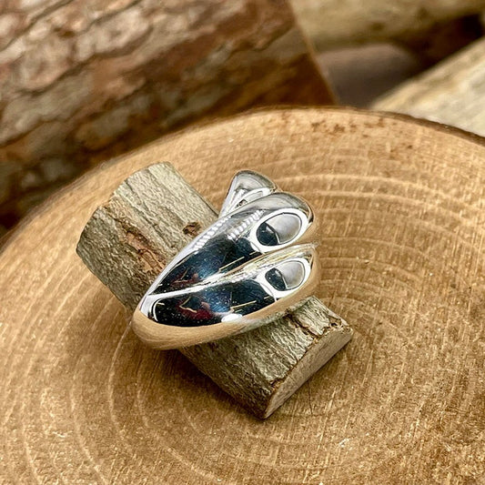 Bague femme TOO MUCH TO CARE – anneau massif sculpté en argent 925 poli miroir – bijoux fait main en argent 925 | Pitch & Néo
