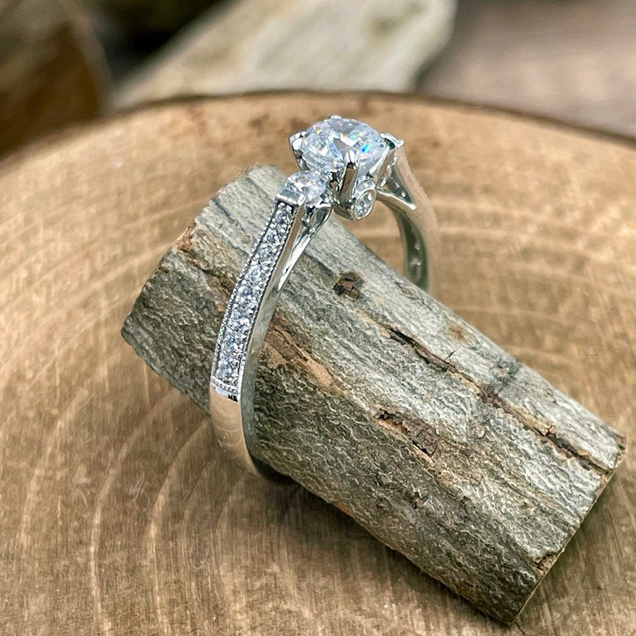 Bague femme WAKE UP & SHINE – solitaire argent 925 pavé de zircons façon diamant & galerie sertie – bijoux fait main en argent 925 | Pitch & Néo