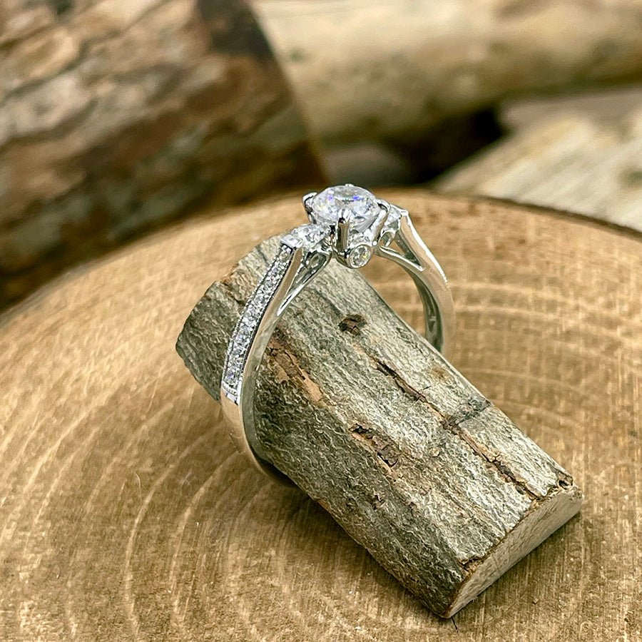 Bague femme WAKE UP & SHINE – solitaire argent 925 pavé de zircons façon diamant & galerie sertie – bijoux fait main en argent 925 | Pitch & Néo