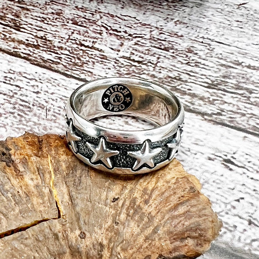 Bague homme anneau STARFCKER – argent 925, étoiles en relief et finition premium – bijoux fait main en argent 925 | Pitch & Néo