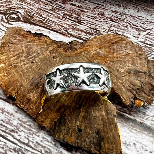 Bague homme anneau STARFCKER – argent 925, étoiles en relief et finition premium – bijoux fait main en argent 925 | Pitch & Néo