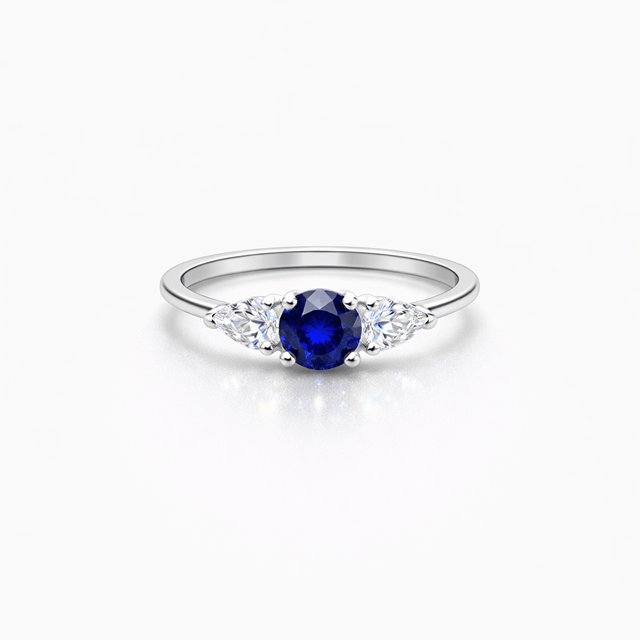 Bague trilogie zircon bleu rond et zircons latéraux femme argent 925 BLUE IS A POWER MOVE – bijoux fait main en argent 925 | Pitch & Néo