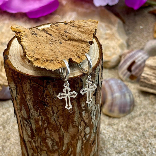 Boucles d’oreilles femme DIVINE TROUBLE – créoles pendentif croix ajourée argent 925 – bijoux fait main en argent 925 | Pitch & Néo