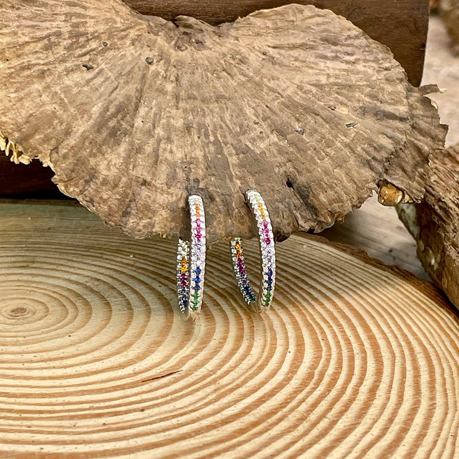 Boucles d’oreilles femme GOD SAVE THE GLITTER – créoles 20 mm pavées de zircons multicolores et argent 925 – bijoux fait main en argent 925 | Pitch & Néo