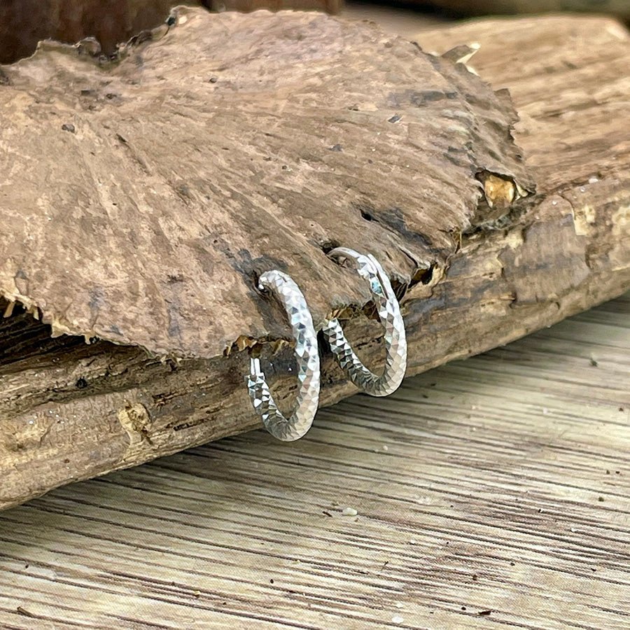 Boucles d’oreilles femme LIGHT OBSESSION – créoles rondes 14 ou 20 mm, facettage diamanté et argent 925 – bijoux fait main en argent 925 | Pitch & Néo