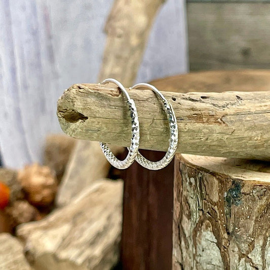 Boucles d’oreilles femme LIGHT OBSESSION – créoles rondes 14 ou 20 mm, facettage diamanté et argent 925 – bijoux fait main en argent 925 | Pitch & Néo