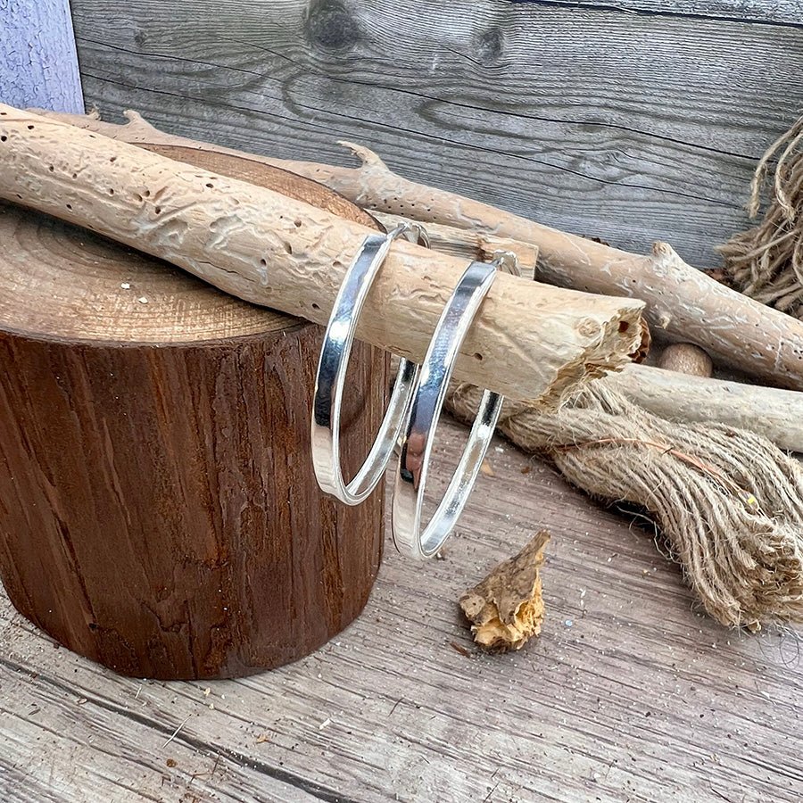 Boucles d’oreilles femme NO SHADE, JUST SHINE – créoles larges style gouttière en argent 925 – bijoux fait main en argent 925 | Pitch & Néo