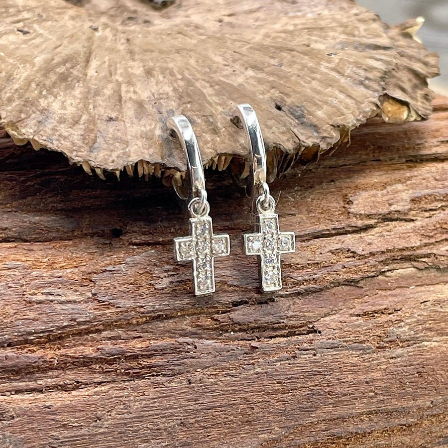 Boucles d’oreilles femme SINNER’S EDITION – créoles 14 mm et pendentifs croix pavées de zircons en argent 925 – bijoux fait main en argent 925 | Pitch & Néo