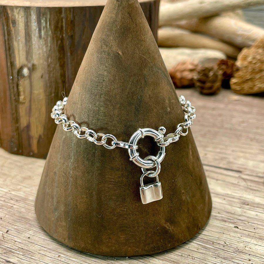 Bracelet femme ACCESS DENIED, SWEETIE – chaîne jaseron épaisse & maxi fermoir bouée et pendentif cadenas et argent 925 – bijoux fait main en argent 925 | Pitch & Néo