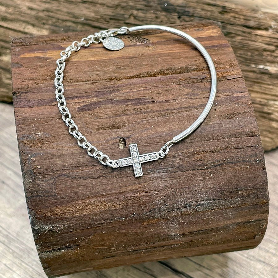 Bracelet femme BAD GIRL PRAY HARD – demi - jonc argent 925, croix pavée & chaîne jaseron – bijoux fait main en argent 925 | Pitch & Néo