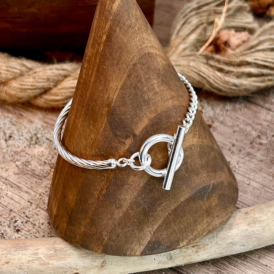 Bracelet femme LOCK ME LOUD, SUGAR – demi - jonc torsadé et maille gourmette en argent 925, fermoir toggle XL – bijoux fait main en argent 925 | Pitch & Néo