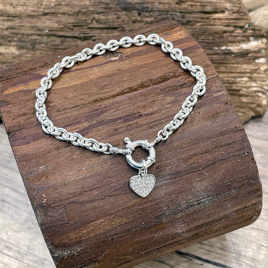 Bracelet femme LOVE IS A DRUG – chaîne forçat oversize & pendentif cœur zircons, fermoir bouée et argent 925 – bijoux fait main en argent 925 | Pitch & Néo