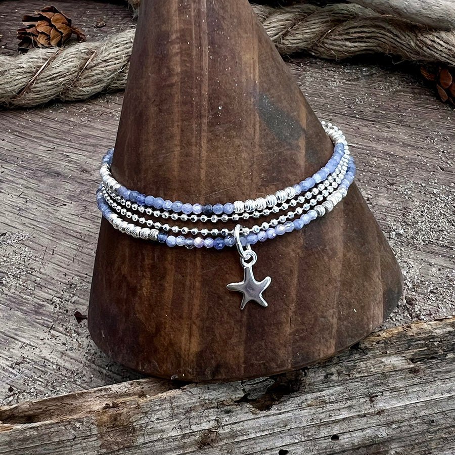 Bracelet femme multi - rang BAD MERMAID ENERGY – perles de tanzanite facettées, pendentif étoile de mer et argent 925 – bijoux fait main en argent 925 | Pitch & Néo