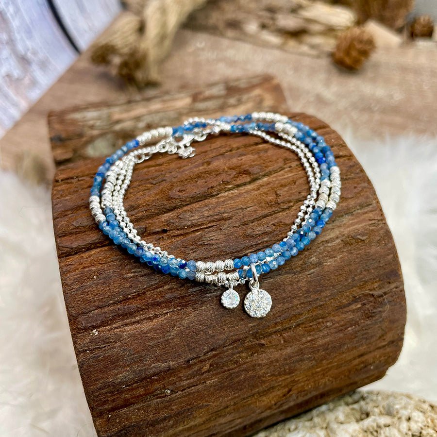 Bracelet femme multi - rang BLUE CRUSH, BABY – perles de cyanite, pendentifs zircons ronds et argent 925 – bijoux fait main en argent 925 | Pitch & Néo