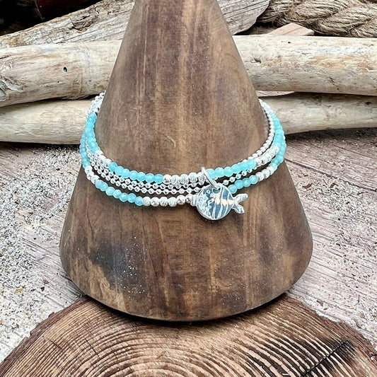 Bracelet femme multi - rang FISH & CHIC – perles d’amazonite facettées, pendentif poisson et argent 925 – bijoux fait main en argent 925 | Pitch & Néo