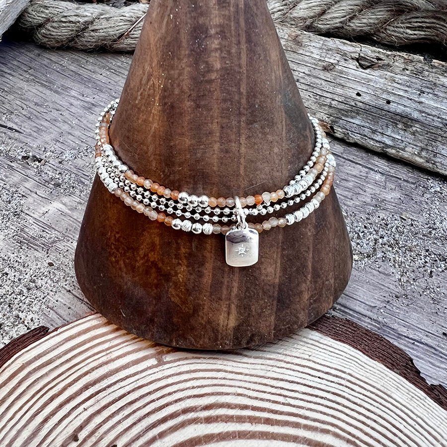 Bracelet femme multi - rang HONEY, I SHINE – perles de cornaline, pendentif rectangle étoile zircon et argent 925 – bijoux fait main en argent 925 | Pitch & Néo