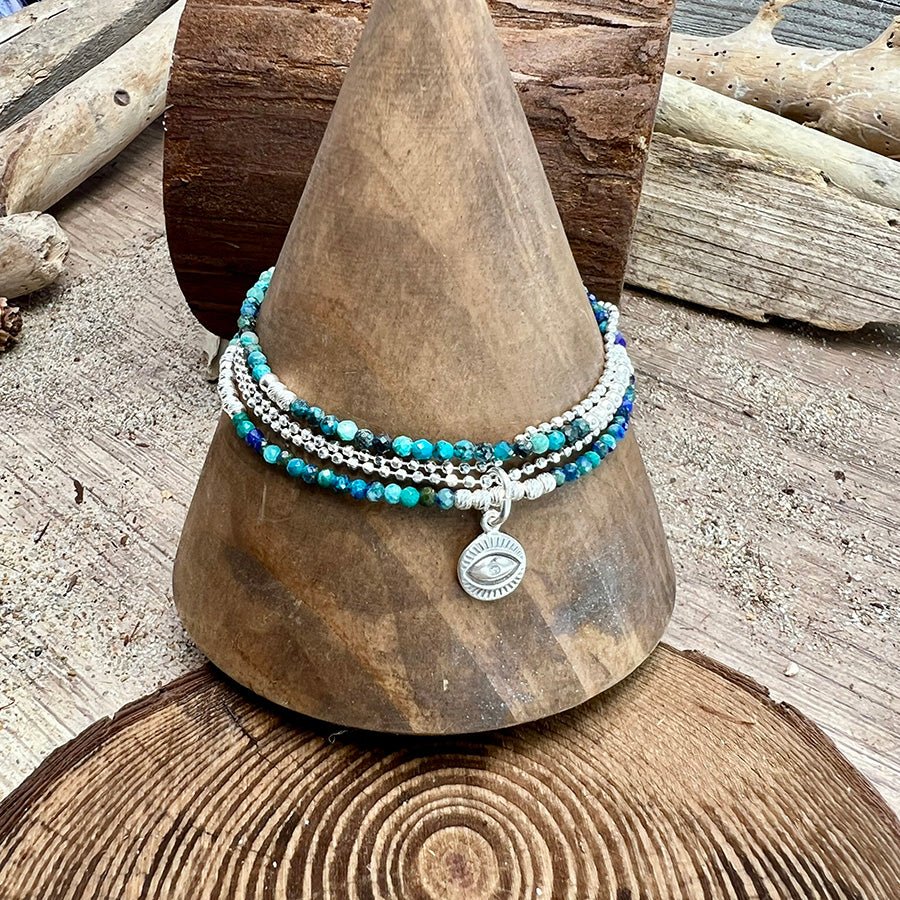 Bracelet femme multi - rang KEEP YOUR EYE ON ME – perles d’azurite, pendentif œil protecteur et argent 925 – bijoux fait main en argent 925 | Pitch & Néo