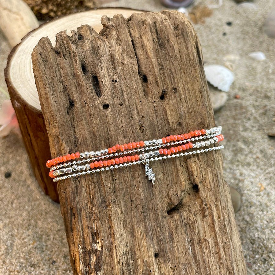 Bracelet femme multi - rang LICK MY LIGHTNING, SUGAR – perles de corail bambou, pendentif éclair zircons et argent 925 – bijoux fait main en argent 925 | Pitch & Néo