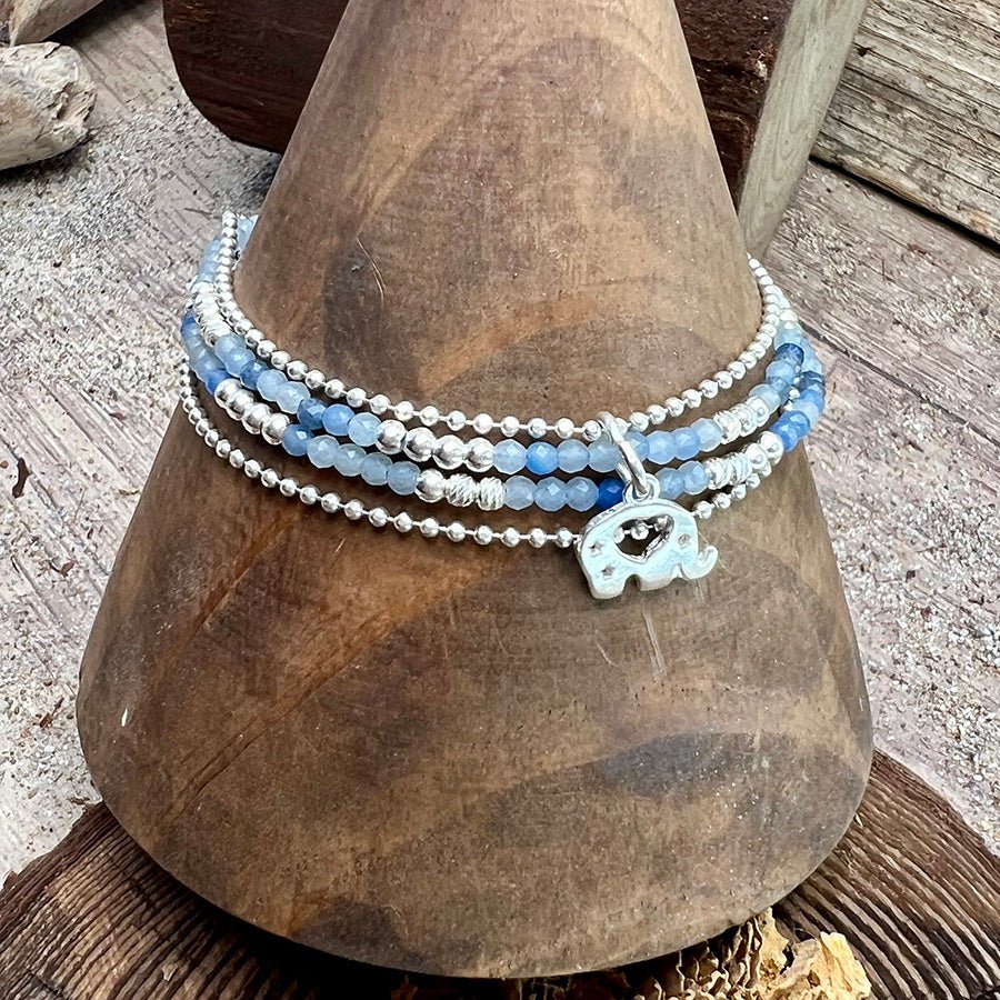 Bracelet femme multi - rang NEVER FORGET CHIC, SWEETIE – perles de cyanite facettées, pendentif éléphant cœur et argent 925 – bijoux fait main en argent 925 | Pitch & Néo