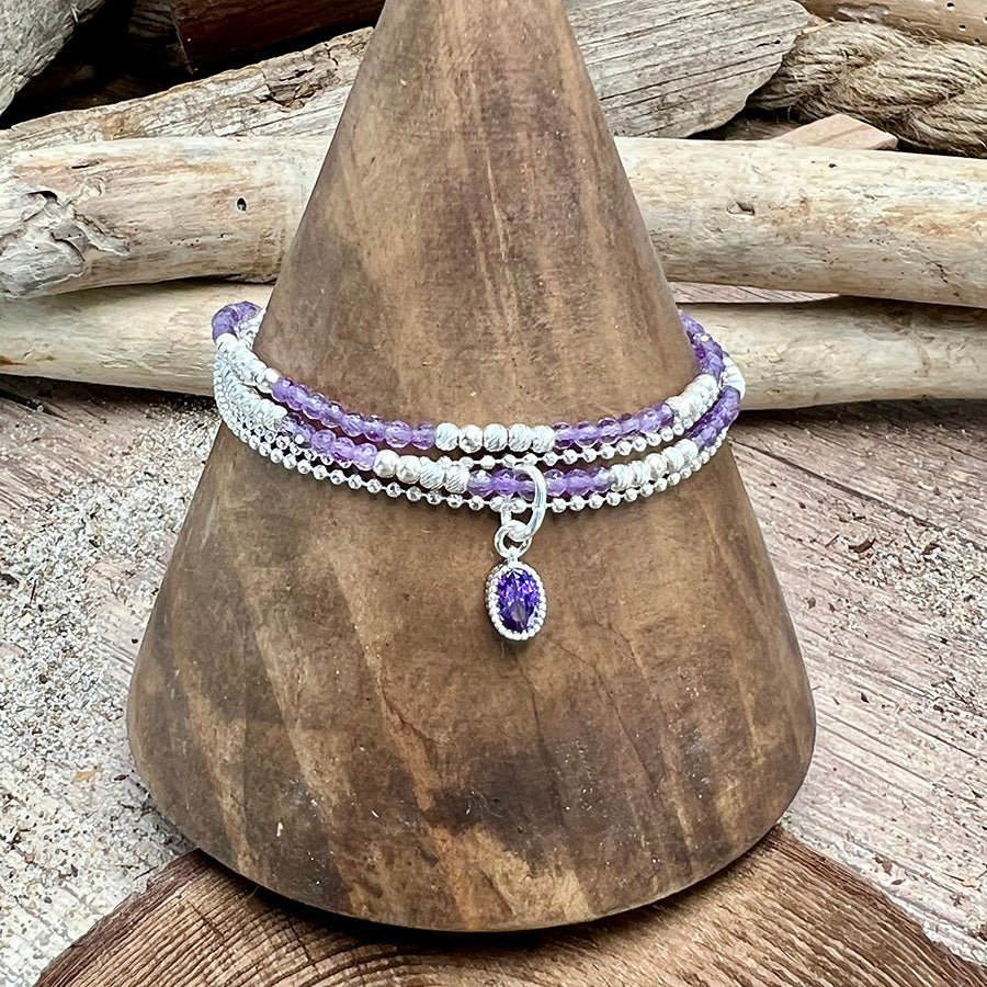 Bracelet femme multi - rang PURPLE SINS – perles d’améthyste facettées, pendentif goutte zircon violet et argent 925 – bijoux fait main en argent 925 | Pitch & Néo