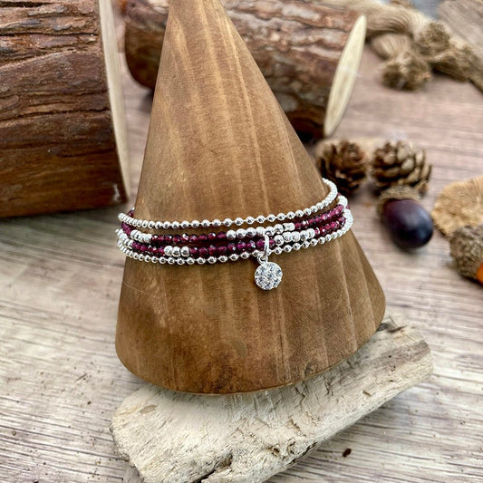 Bracelet femme multi - rang RED LIPS & BITCHY – perles de grenat, pendentif pavé zircons et argent 925 – bijoux fait main en argent 925 | Pitch & Néo