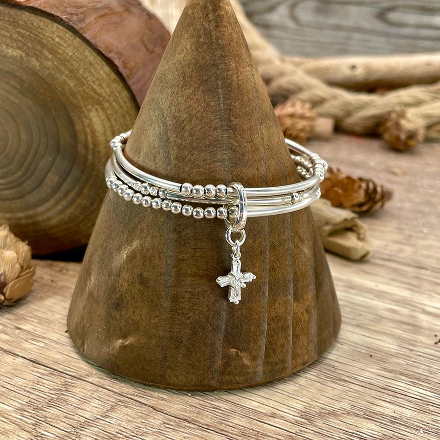 BRACELET femme multi - rang SHINE FOR THE SIN – perles facettées argent 925, tubes lisses et pendentif croix zircons – bijoux fait main en argent 925 | Pitch & Néo