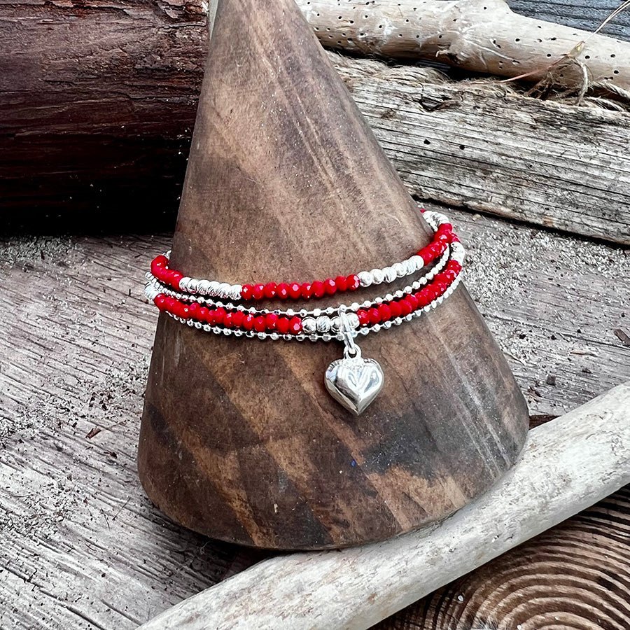 Bracelet femme multi - rang SMACK MY HEART, BABE – perles de corail bambou, pendentif cœur bombé argent 925 – bijoux fait main en argent 925 | Pitch & Néo
