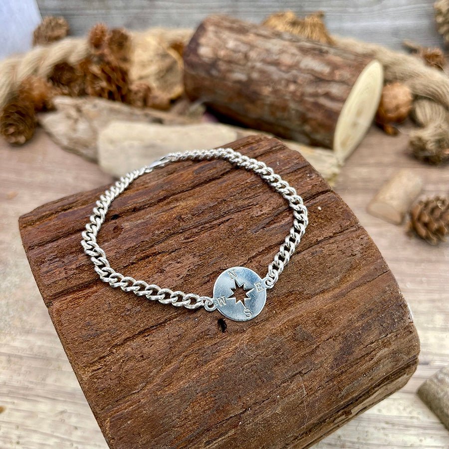 Bracelet femme MY MAP, MY RULES – chaîne gourmette & médaille rose des vents gravée et argent 925 – bijoux fait main en argent 925 | Pitch & Néo