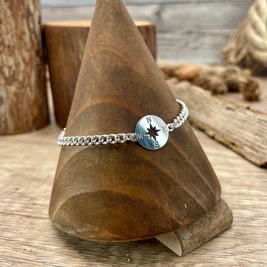 Bracelet femme MY MAP, MY RULES – chaîne gourmette & médaille rose des vents gravée et argent 925 – bijoux fait main en argent 925 | Pitch & Néo