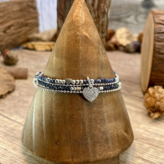 Bracelet femme NO HEART LEFT TO BREAK – multi - rangs en perles de saphir, cœurs pavés & argent 925 – bijoux fait main en argent 925 | Pitch & Néo