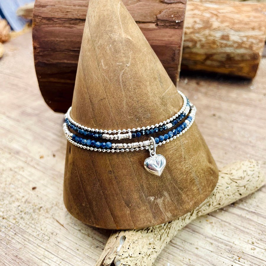 Bracelet femme NOT YOURS, SWEETHEART – multi - rangs en perles de saphir & cœur bombé, argent 925 – bijoux fait main en argent 925 | Pitch & Néo