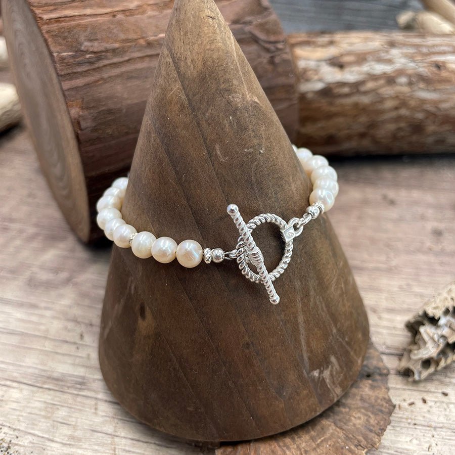 Bracelet femme TIE ME UP, PRETTY TROUBLE – perles de culture & fermoir bijou torsadé, argent 925 – bijoux fait main en argent 925 | Pitch & Néo