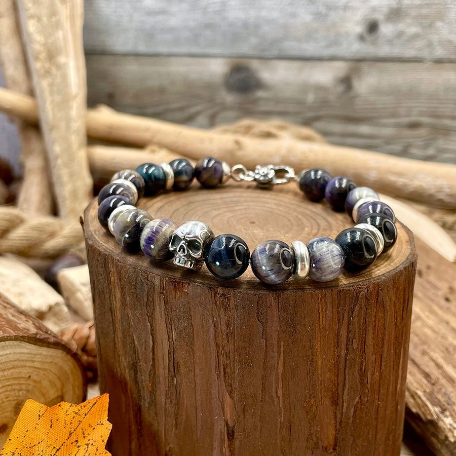 Bracelet homme HELL VISION – perles d’œil de faucon 10 mm, tête de mort argent 925 et fermoir skull – bijoux fait main en argent 925 | Pitch & Néo