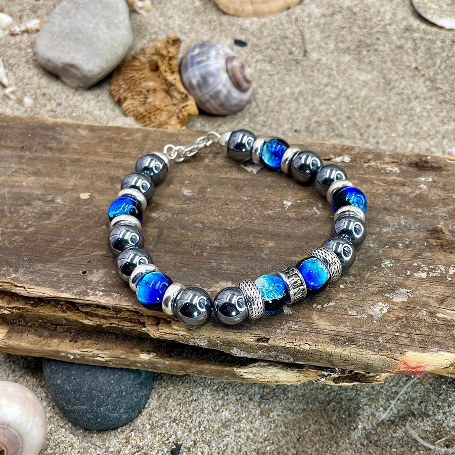 Bracelet homme NEON AFTERLIFE – perles de terahertz 10 mm, donut signature et fermoir mousqueton argent 925 – bijoux fait main en argent 925 | Pitch & Néo