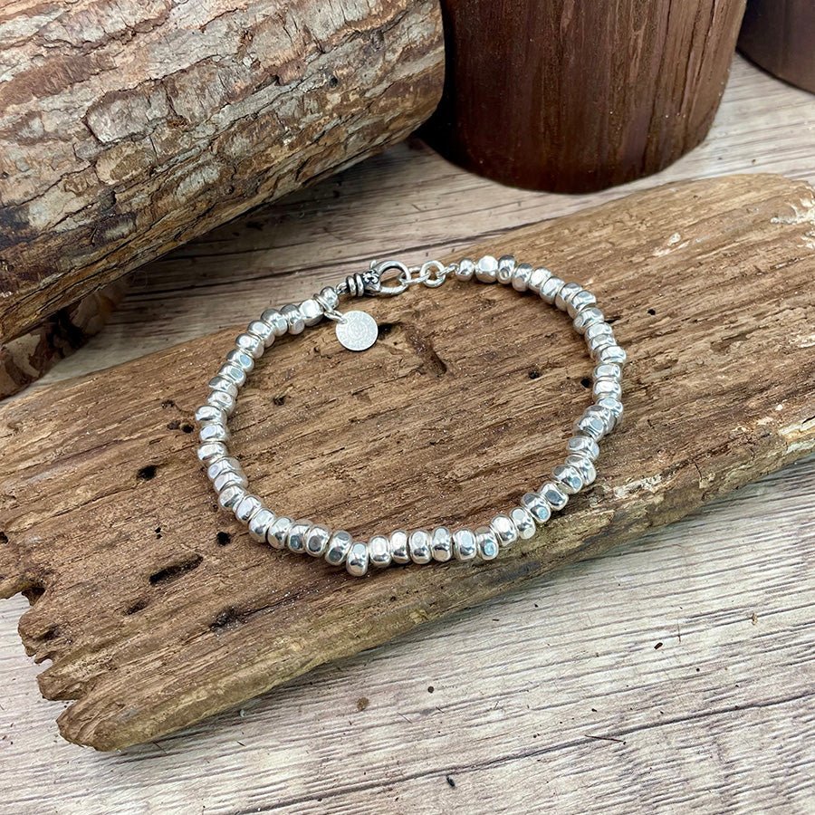 Bracelet homme OUT OF LINE – perles carrées argent 925 et fermoir étoile – bijoux fait main en argent 925 | Pitch & Néo