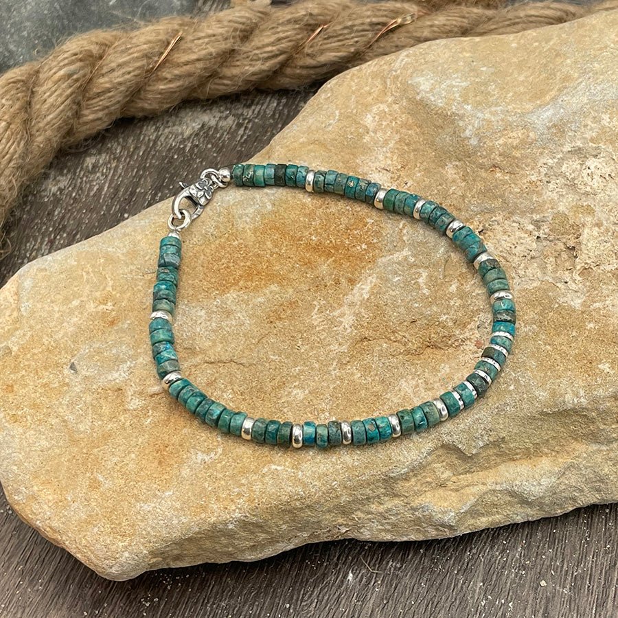 Bracelet homme surfeur WAVE CRUSH – perles heishi turquoise véritables 4 mm et fermoir mousqueton argent 925 – bijoux fait main en argent 925 | Pitch & Néo