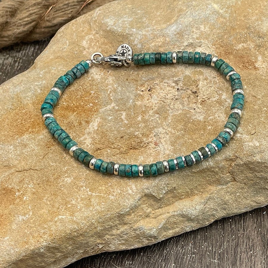 Bracelet homme surfeur WAVE CRUSH – perles heishi turquoise véritables 4 mm et fermoir mousqueton argent 925 – bijoux fait main en argent 925 | Pitch & Néo