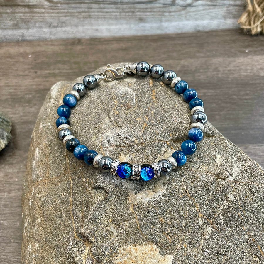 Bracelet homme ULTRA VIBE – perles de cyanite 8 mm, terahertz, donut signature, fermoir en 8 et argent 925 – bijoux fait main en argent 925 | Pitch & Néo