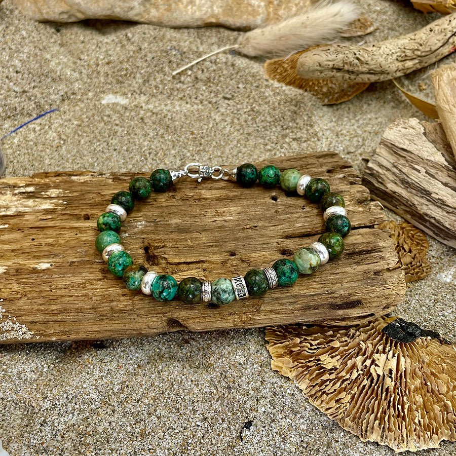 Bracelet homme WILD KALAHARI – perles de turquoise africaine 8 mm, donut signature, fermoir mousqueton et argent 925 – bijoux fait main en argent 925 | Pitch & Néo