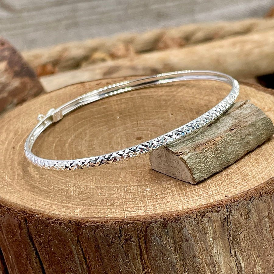 Bracelet jonc femme argent 925 SHINE BRIGHT, DARLING – texture diamantée avec fermoir sécurité – bijoux fait main en argent 925 | Pitch & Néo