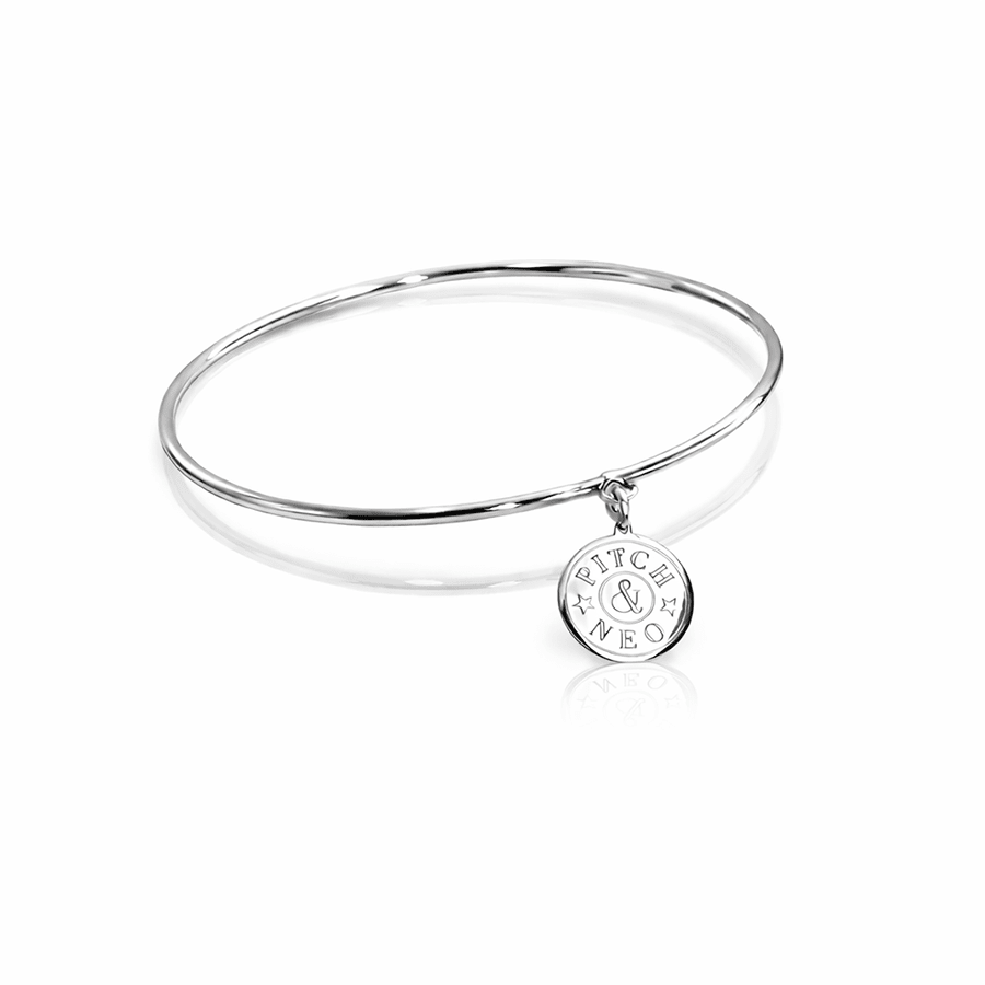 Bracelet jonc femme médaille personnalisable argent 925 ENVY – bijoux fait main en argent 925 | Pitch & Néo